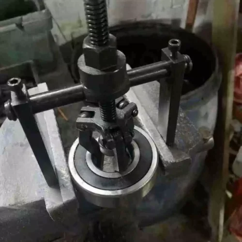 my-11134207-7r991-lu4fzhponzrh69.webp Internal Bearing Puller 3 Jaw Gear Wheel Extractor Heavy Duty Bearing Removal Tool Motorcycle Car Automotive Repair Tool Kit Durable Steel Ready Stock Malaysia