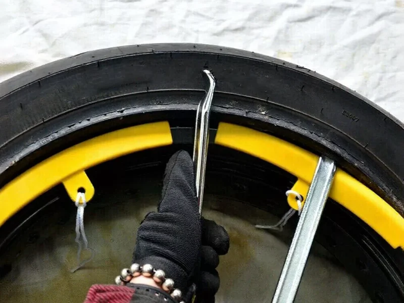 sg-11134253-824jd-mfd38ftsnqx6bf.webp CRV Motorcycle Tire Lever 12 inch 30cm Heavy Duty Steel Tyre Opener Pry Bar Wheel Removal Tool Tyre Replacement Repair Tool Durable Ready Stock Malaysia